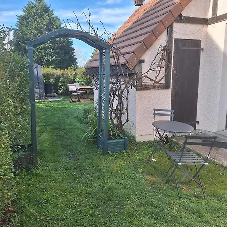 Cosy Avec Jardin, Piscine, Tennis Et Parking *