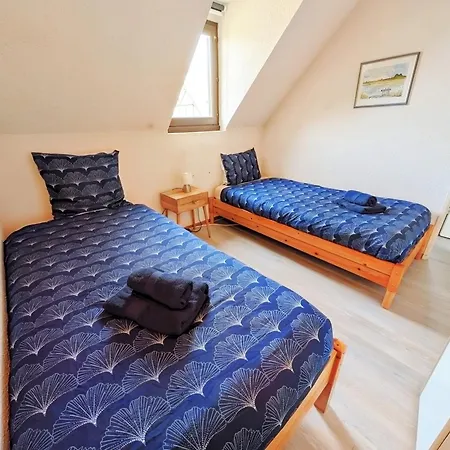 Cosy Avec Jardin, Piscine, Tennis Et Parking Cabourg