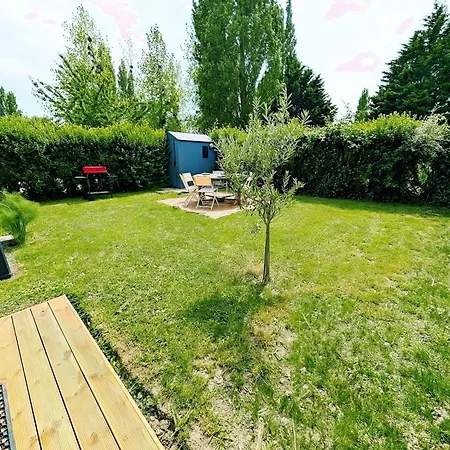 Hébergement de vacances Cosy Avec Jardin, Piscine, Tennis Et Parking