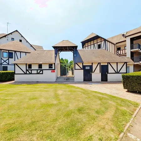 Hébergement de vacances Cosy Avec Jardin, Piscine, Tennis Et Parking