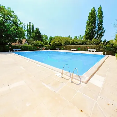 Hébergement de vacances Cosy Avec Jardin, Piscine, Tennis Et Parking *